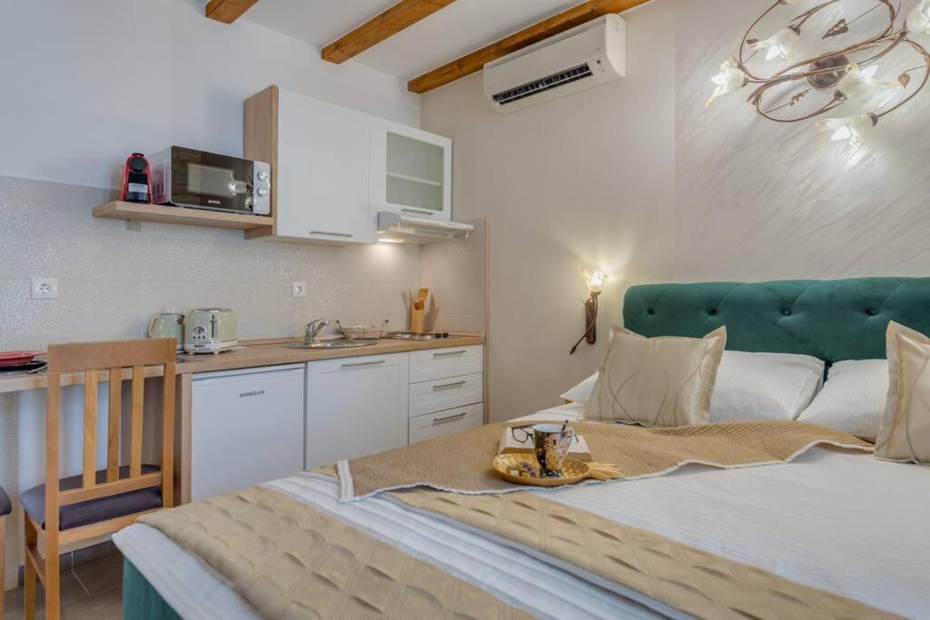 Diva 1,Stylish Old Town Studio Apartment Near Beach Split Exterior foto